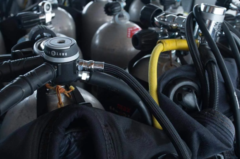 about diving service